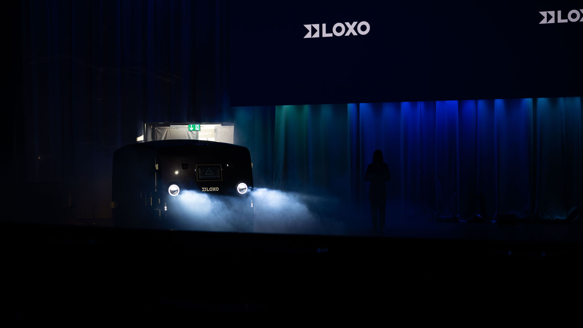 LOXO: Alpha е самоуправувачко комбе направено целосно во Швајцарија и претставено на 6 декември 2022 година во Курсаал во Берн за време на прес-конференција на старт-ап LOXO