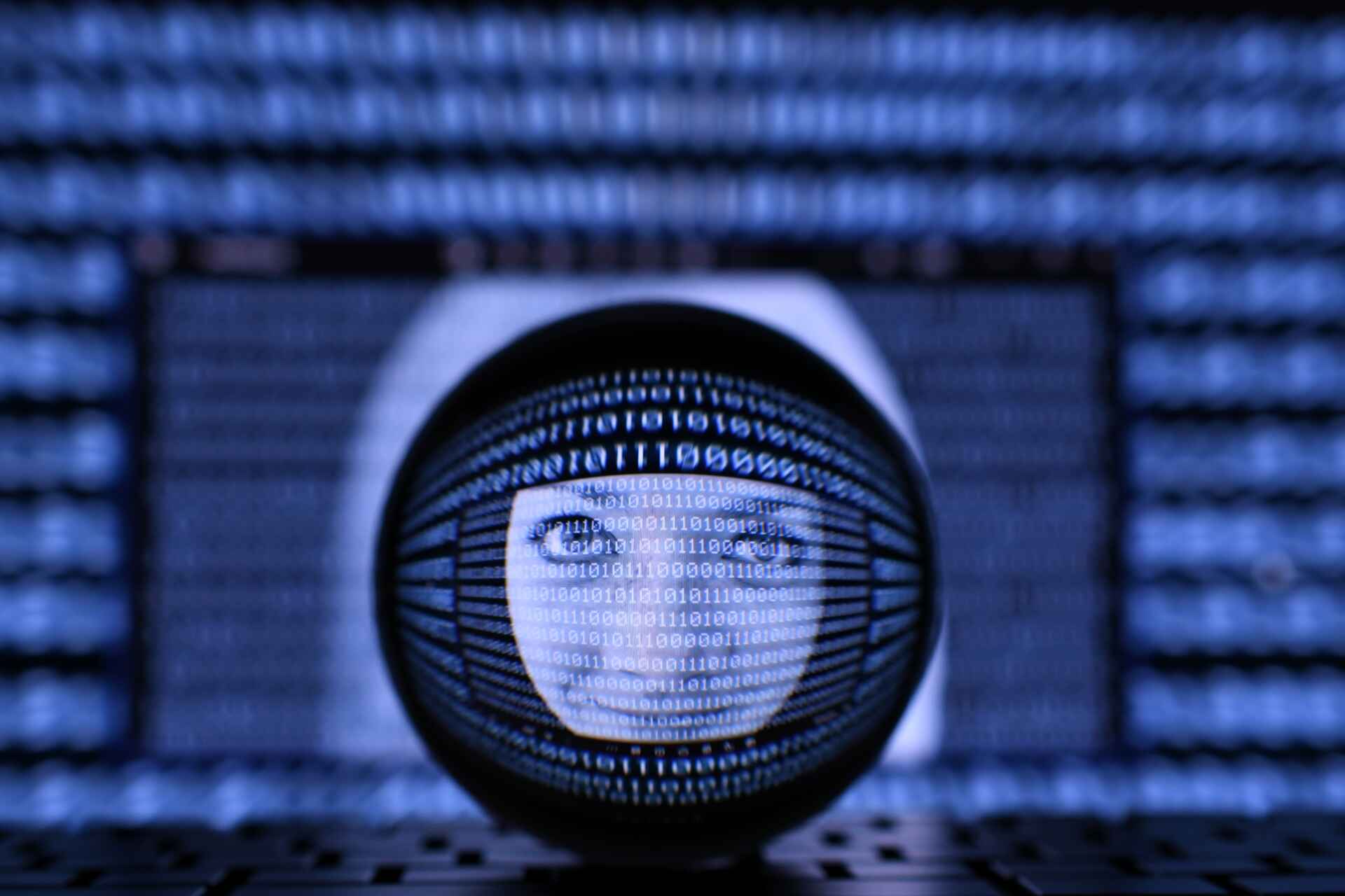 AI un piltuve: datu privātuma un drošības nozīme