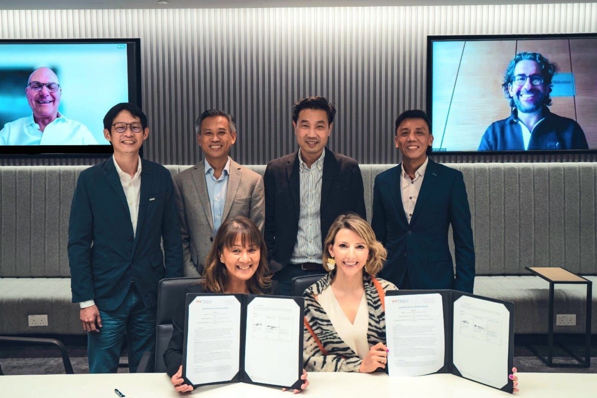 digitalswitzerland: Yean Cheong, di SGTech a Singapore, e Diana Engetschwiler, di digitalswitzerland in Svizzera, hanno siglato un accordo di collaborazione nel quadro di un processo di internazionalizzazione