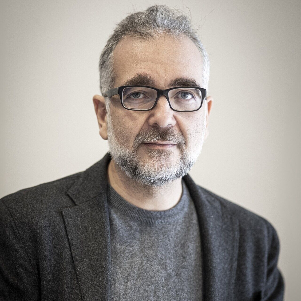 Stefano Epifani: Stefano Epifani është President i Fondacionit për Qëndrueshmërinë Dixhitale dhe profesor i kësaj lënde në Universitetin e Pavias