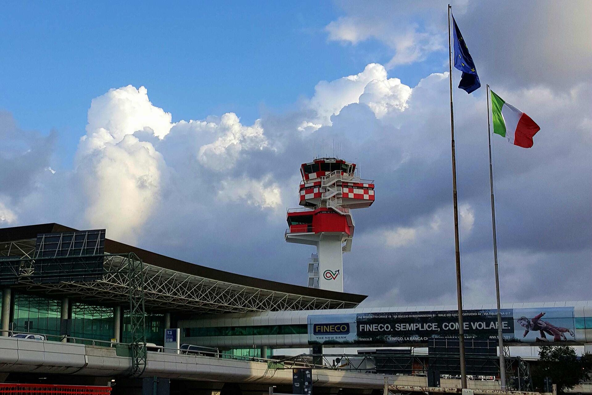 Fotovoltaico: la torre ENAC all’aeroporto di Fiumicino (Roma)