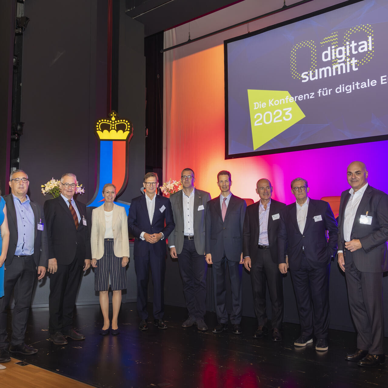 Digital Summit 2023: 主催者と講演者