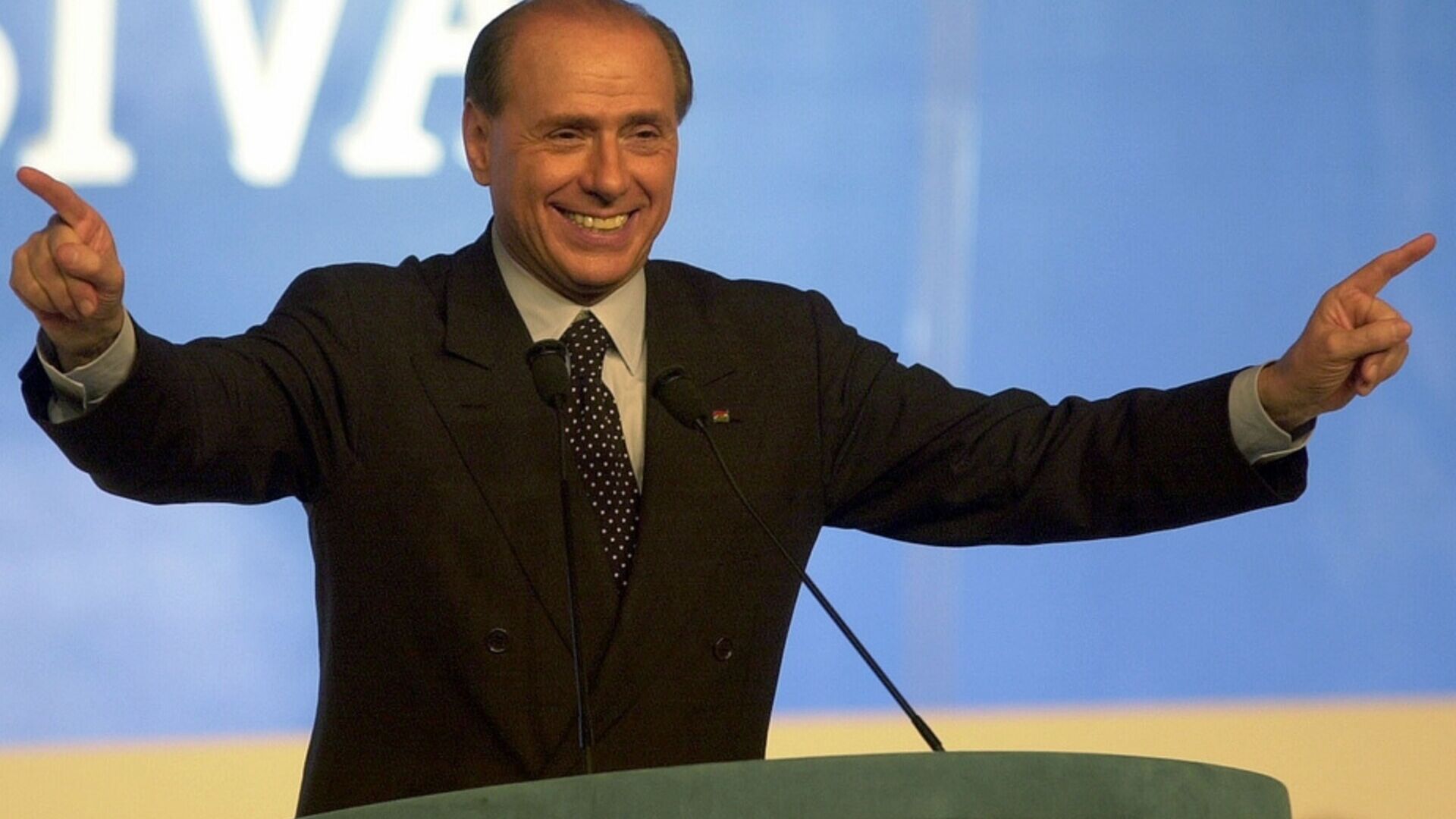 Berlusconi: la discesa in campo di Silvio Berlusconi nel 1994 ha rappresentato un salto quantistico nella comunicazione politica