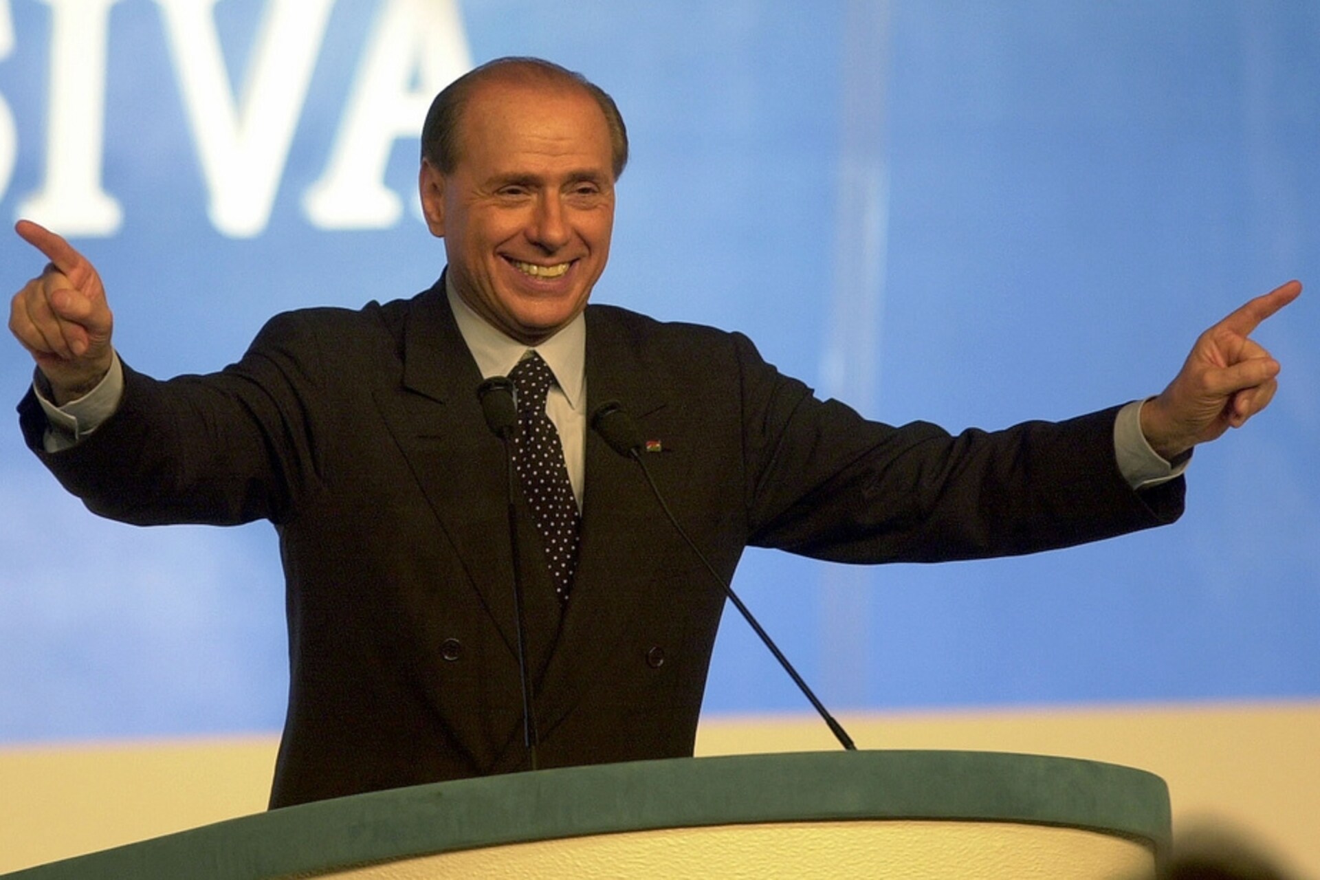 Berlusconi: la discesa in campo di Silvio Berlusconi nel 1994 ha rappresentato un salto quantistico nella comunicazione politica