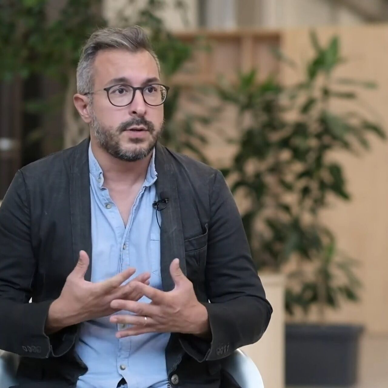 Davide Lugli: sipërmarrësi Davide Lugli është pronari dhe CEO i kompanisë Campania Skipper si dhe krijuesi i aplikacionit Nebula