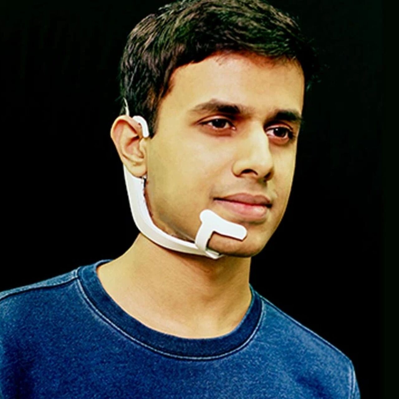Telepatia: Arnav Kapur del MIT e il dispositivo AlterEgo