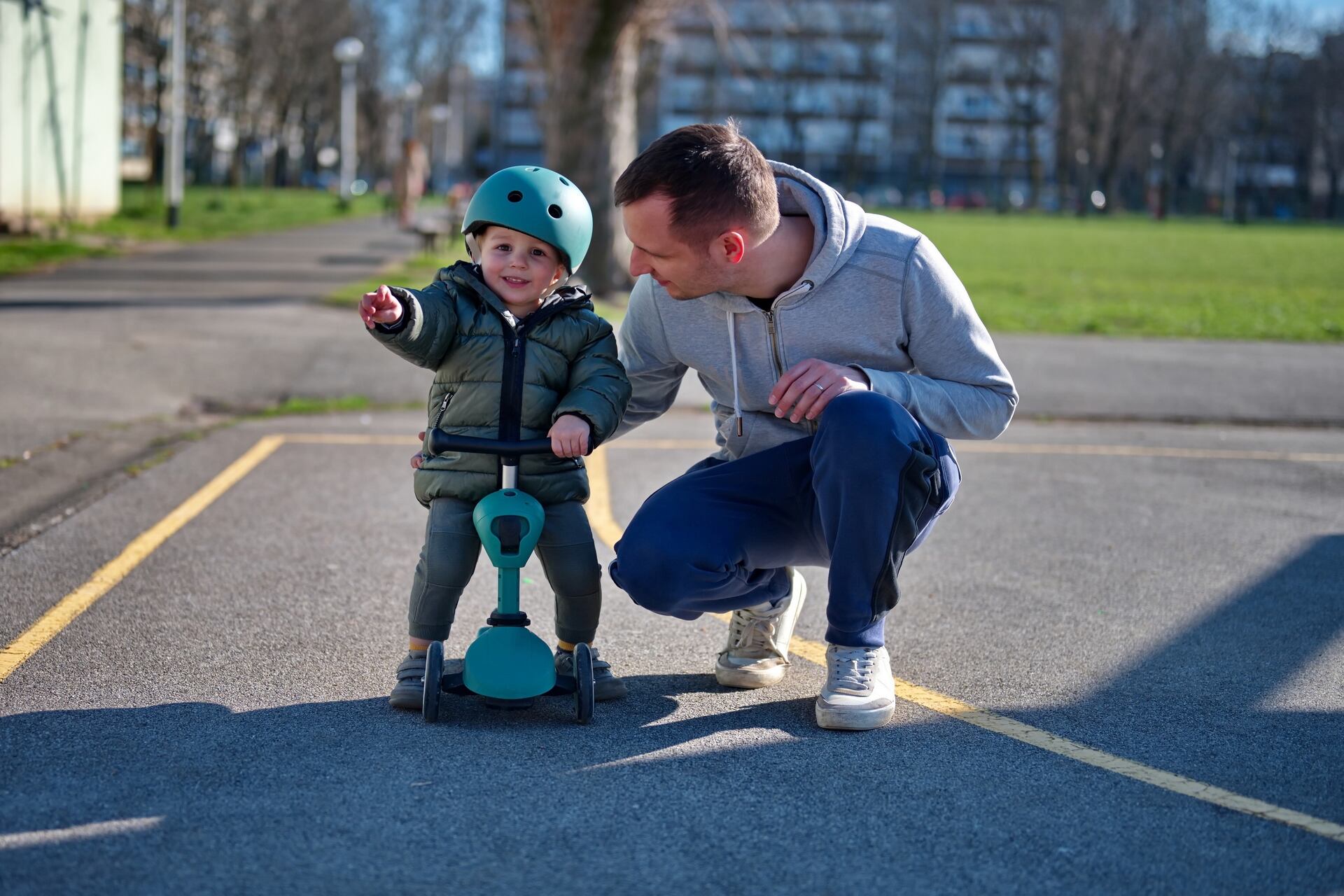 Mobilità dolce: l’educazione all’uso degli scooter o trottinette andrebbe insegnato ai bambini fin dalla tenera età