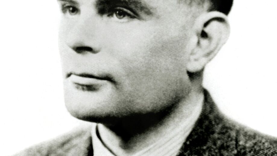 Christopher NolanAlan Turing