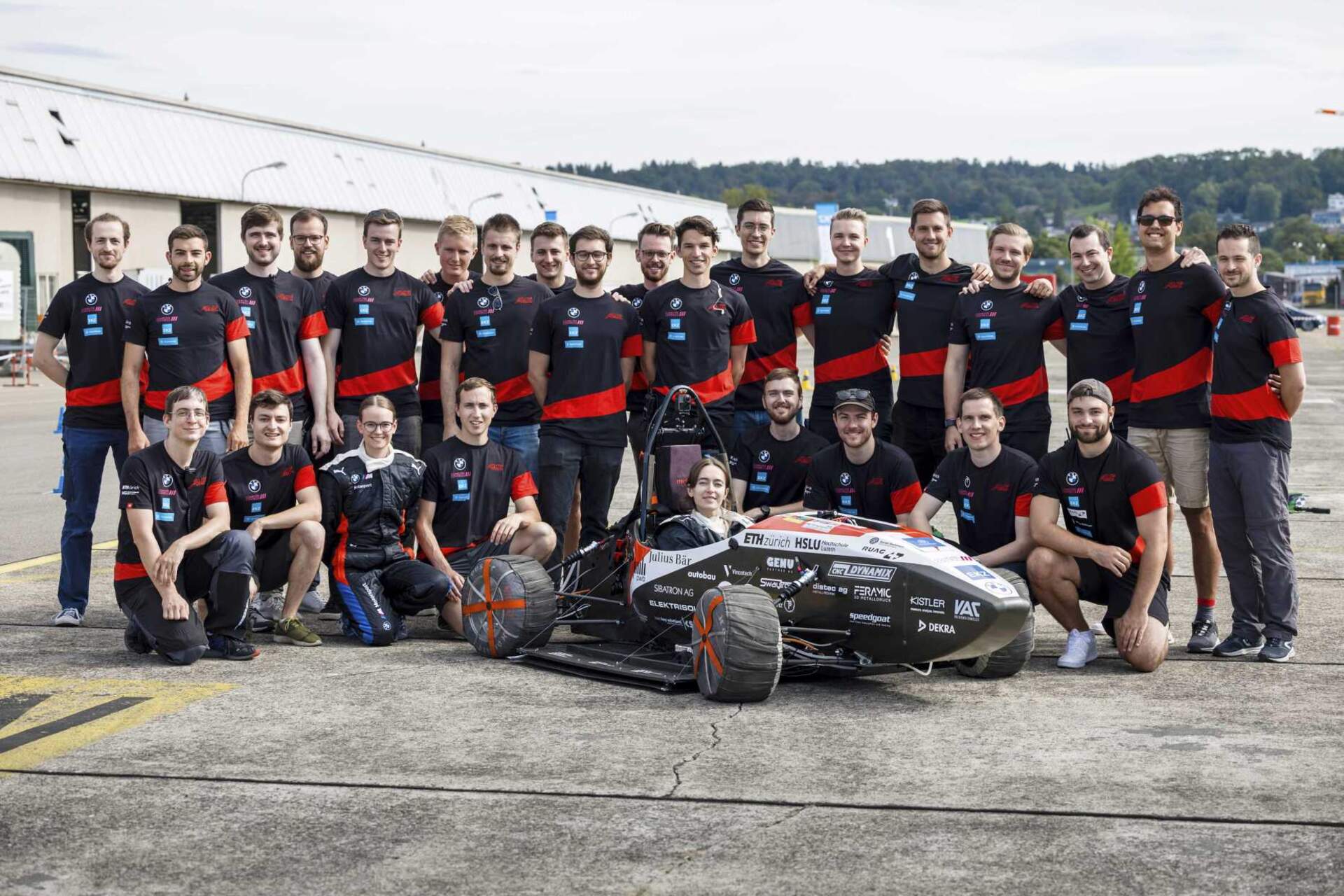Elektrický jednomístný vůz: rekord ve zrychlení 2023 švýcarského týmu AMZ s „mýtem“