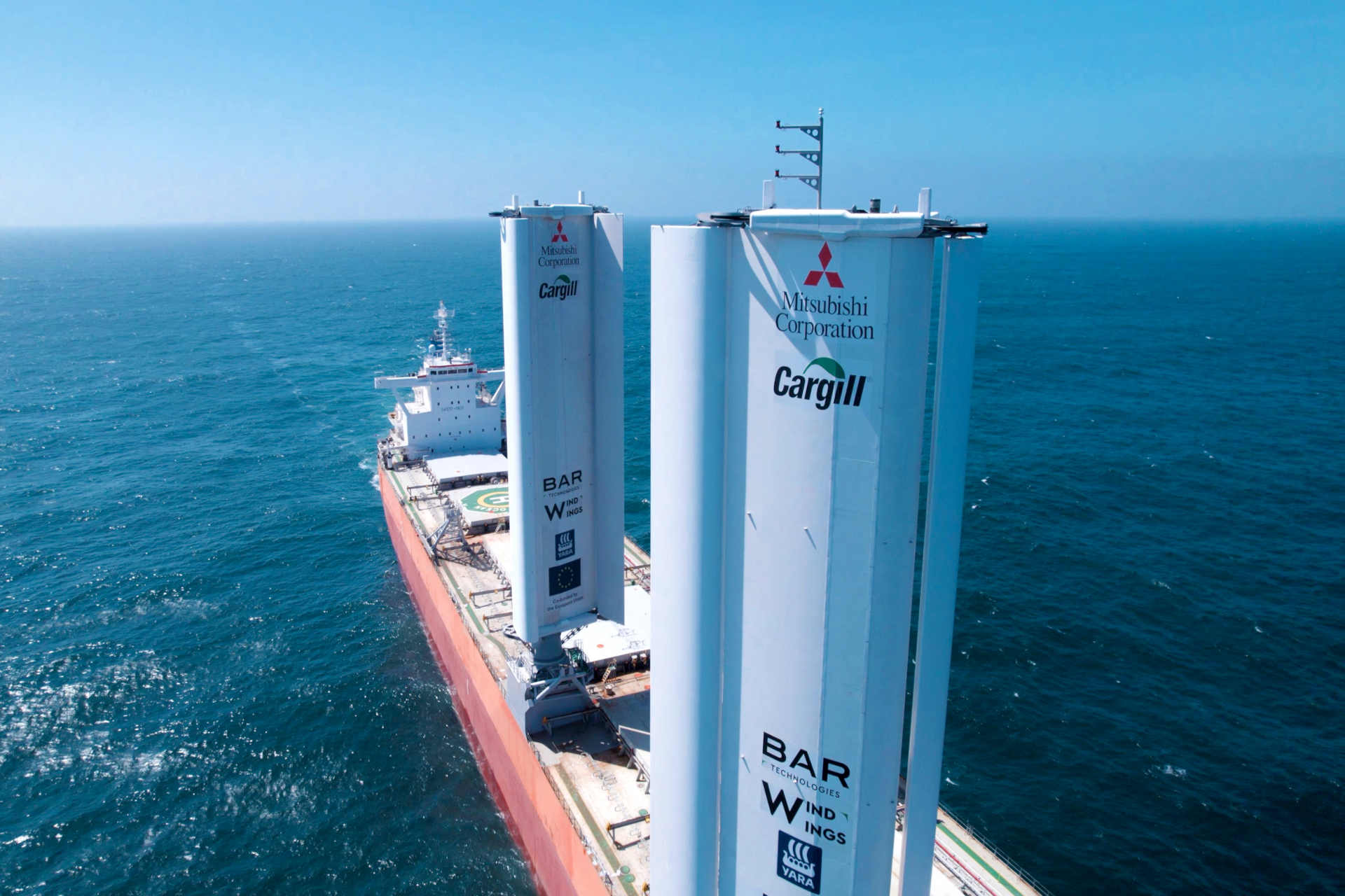 Retrofitting eolico: enormi vele sulle navi cargo