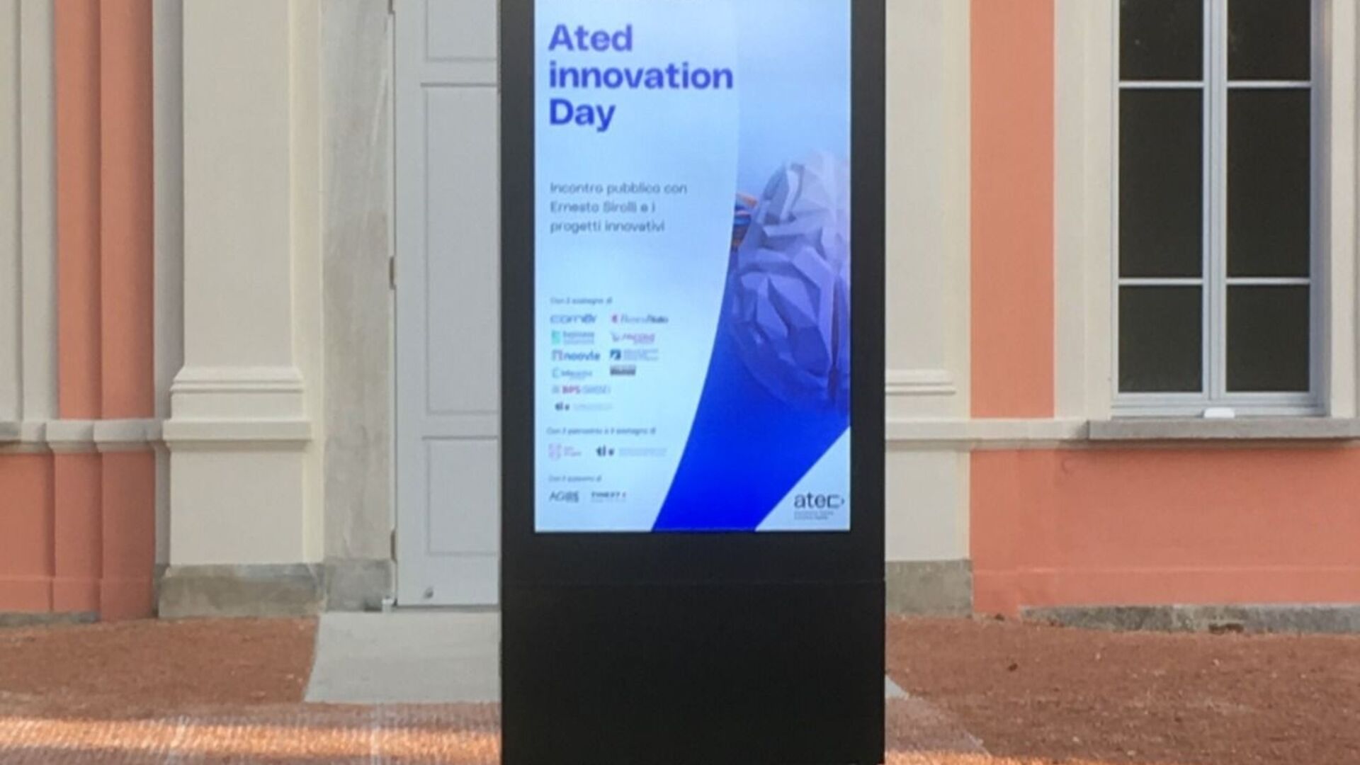 Projektai: ATED projekto inovacijų greičio datos plakatas