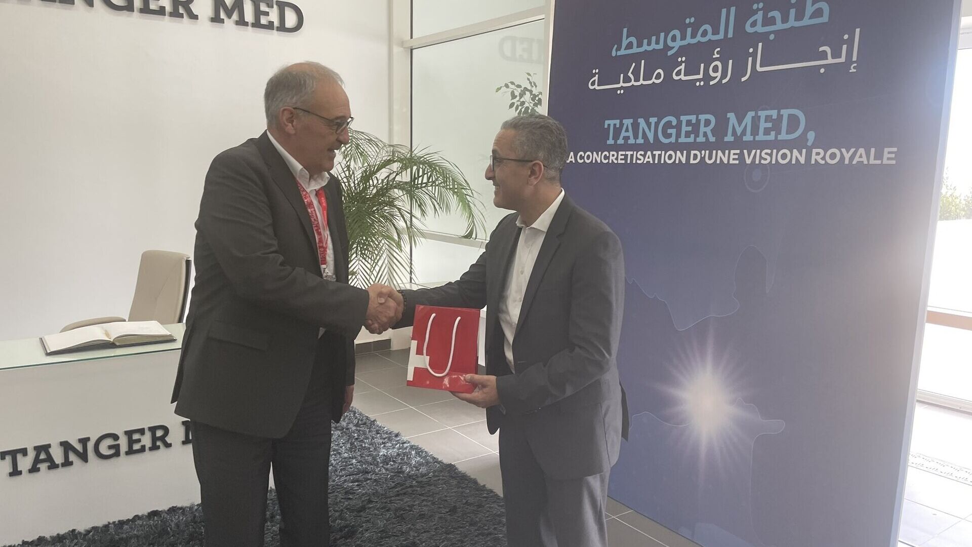 Svizzera e Marocco: la visita del Consigliere Federale Guy Parmelin e della sua delegazione al porto Tangeri Med