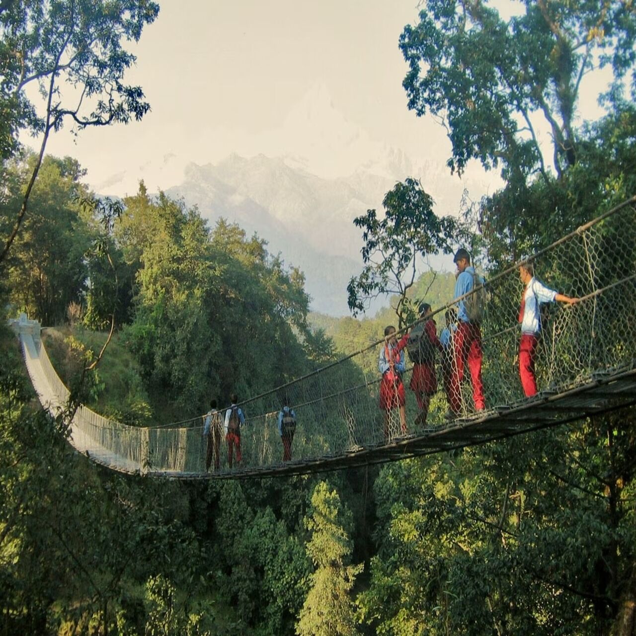 Падвесныя масты: за 63 гады ў Непале спраектавалі і пабудавалі 10 тысяч падвесных праездаў дзякуючы супрацоўніцтву Швейцарыі