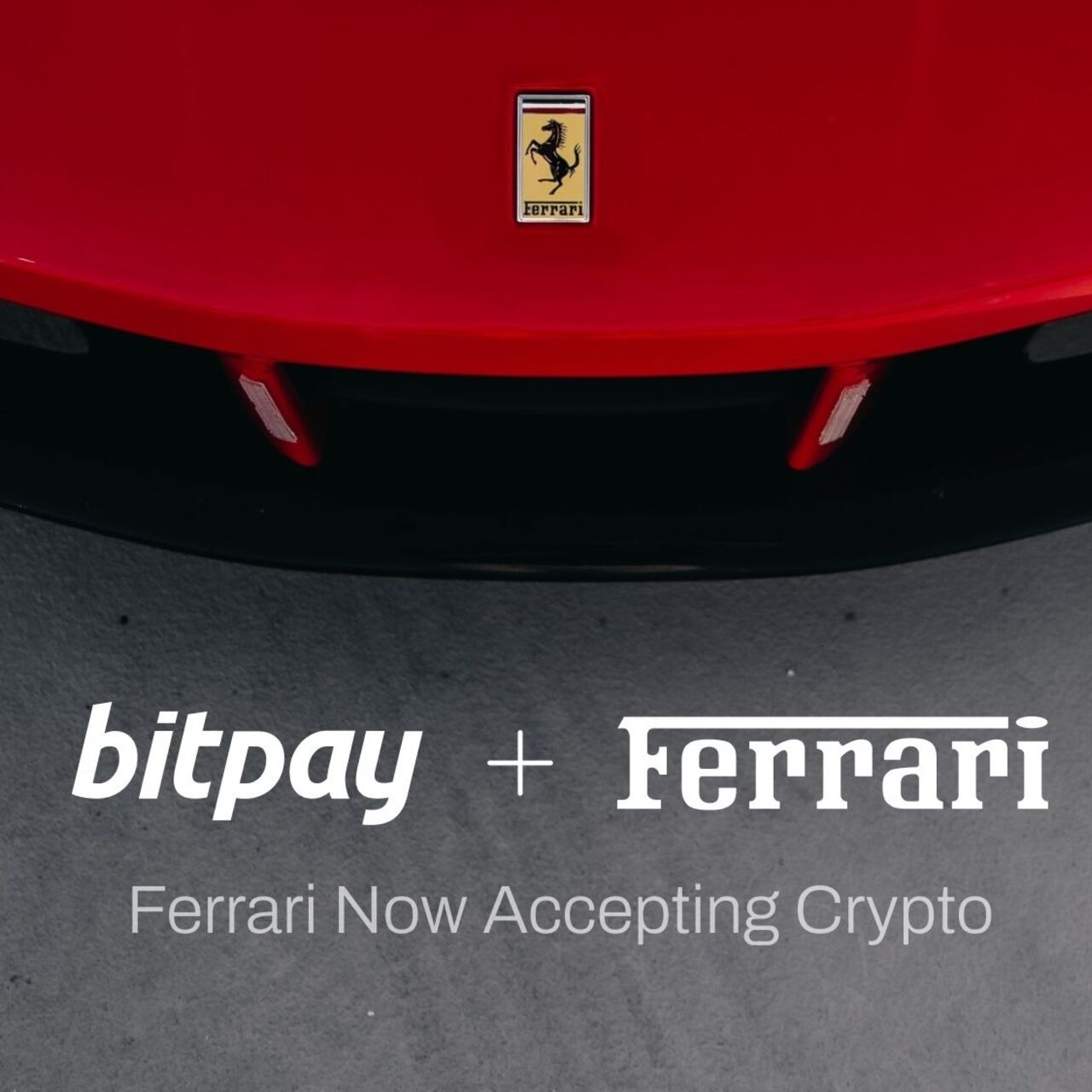 Ferrari: la key visual della collaborazione americana con BitPay