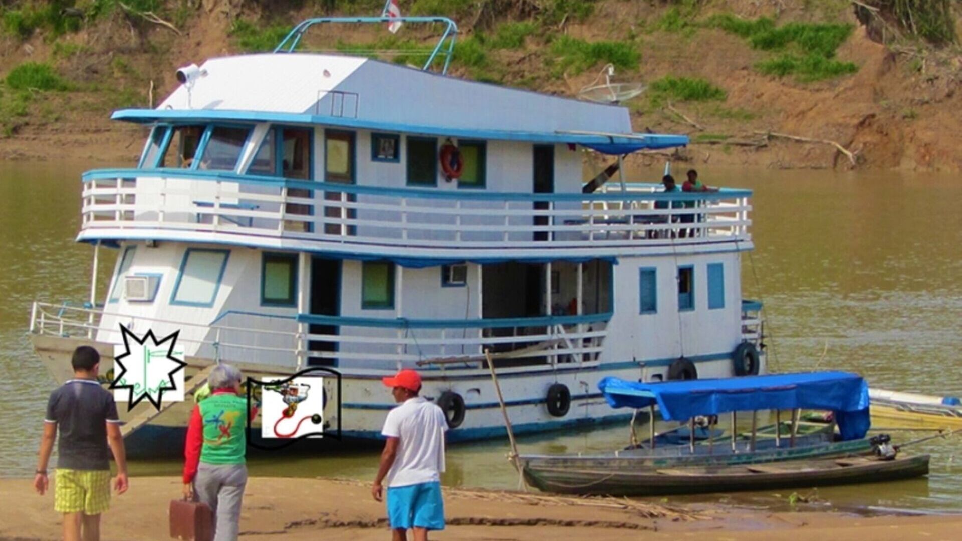 Intelligenza Artificiale: il Barco Hospital è un ricovero clinico galleggiante che si muove lungo il fiume Purus in Amazzonia, gestito dal medico spagnolo Antonia López González