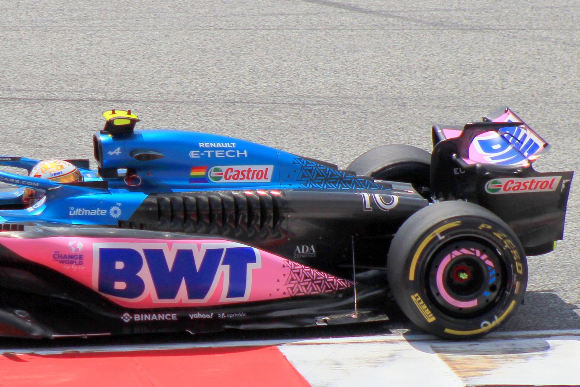 BWT Alpine F1 командасы: 2000-жылдан бери Castrol бренди bp тобунун бир бөлүгү болгон, бирок Формула 1де да өзүнчө өзгөчөлүгүн сактап келет.