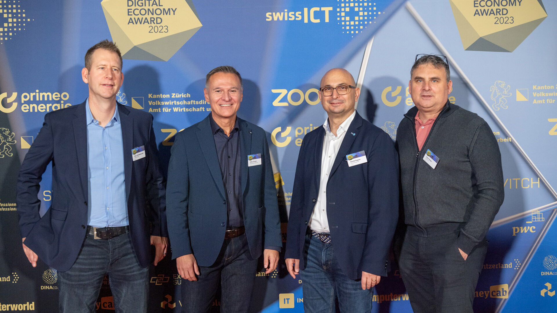 Санариптик экономика сыйлыгы: 16-жылдын 2023-ноябрында Швейцариянын Цюрих шаарындагы Халленстадиондогу сыйлык тапшыруу аземинин фотогалереясы