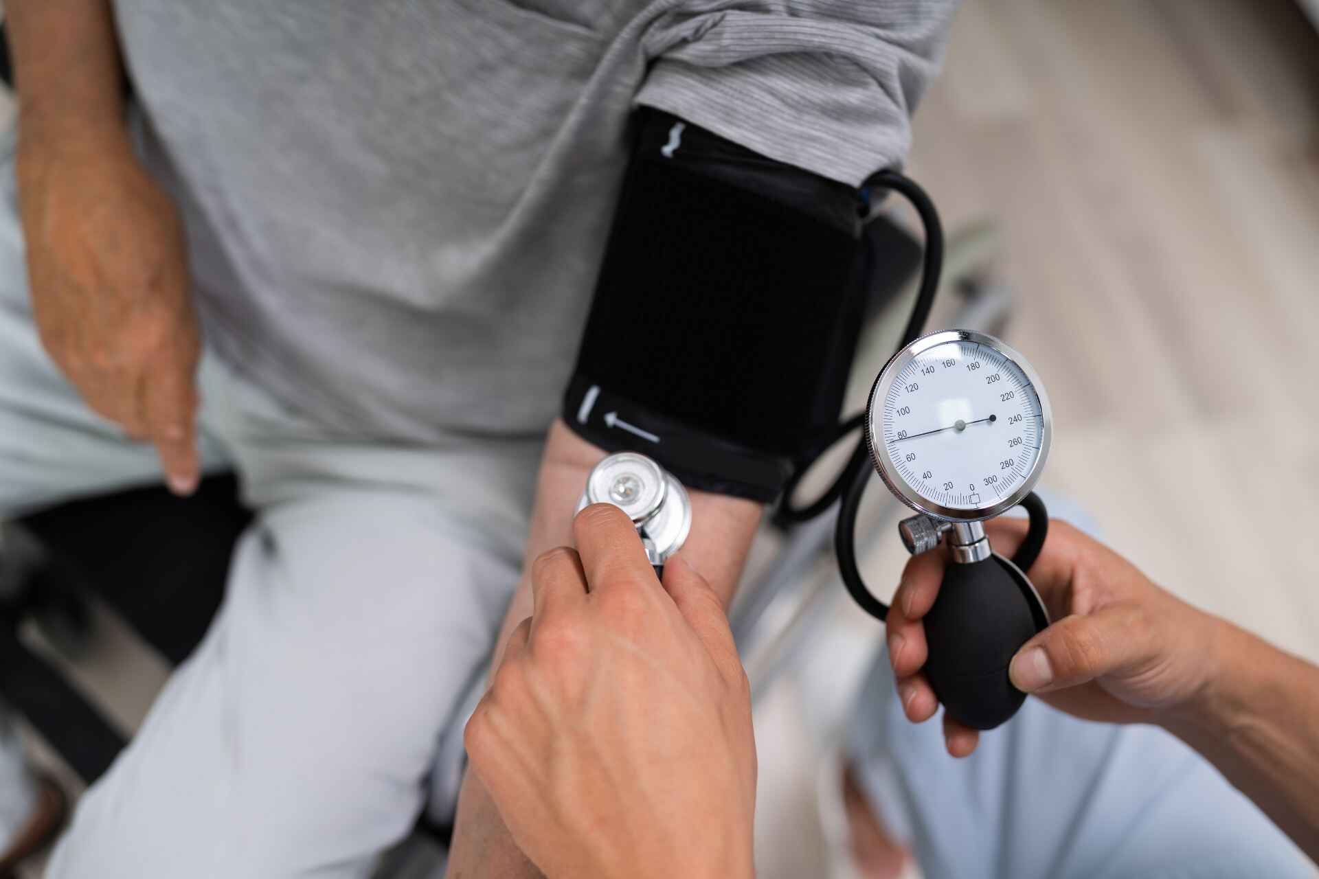 High blood pressure: several good habits counteract hypertension
