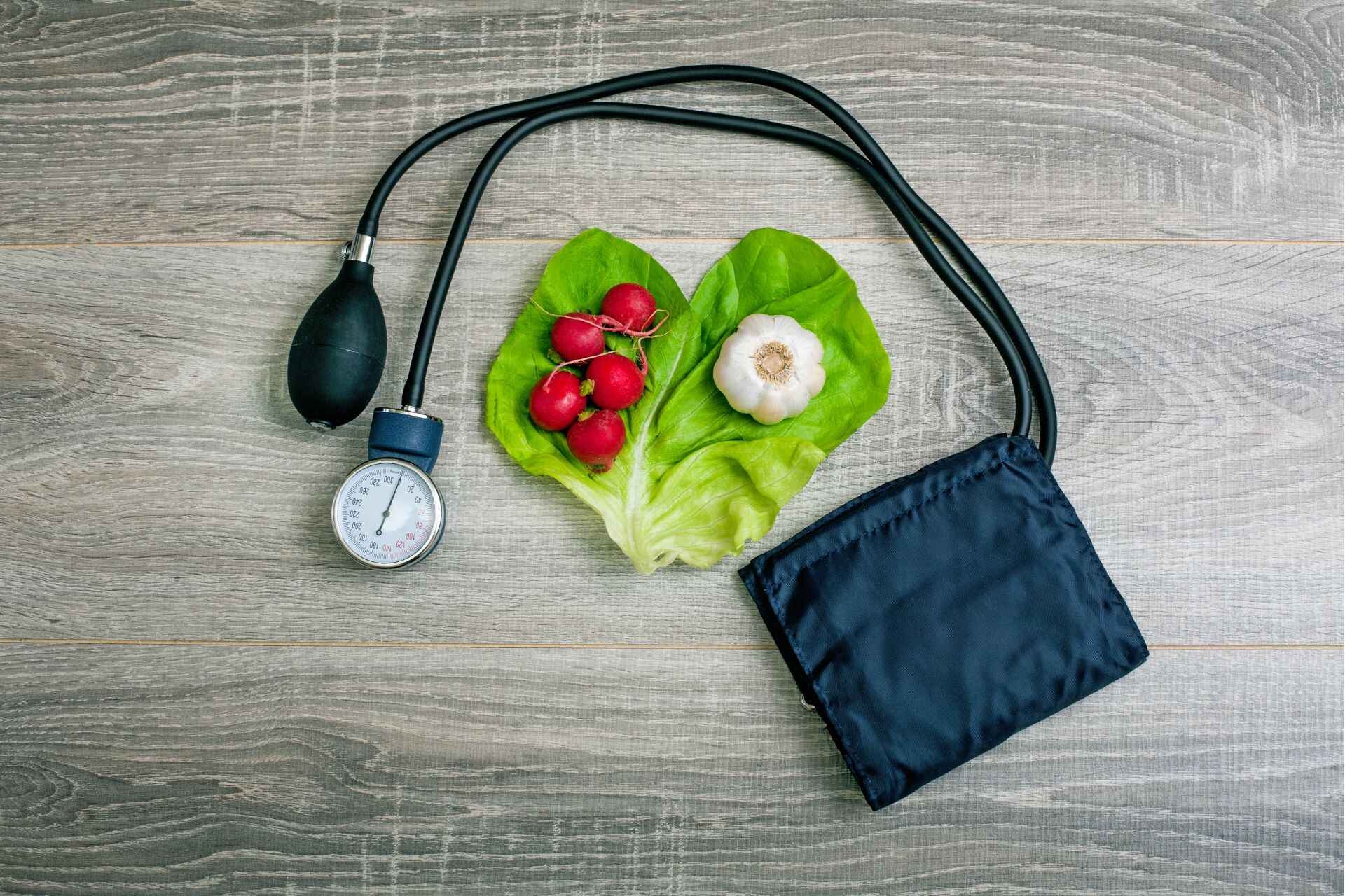 Vysoký krvný tlak: má mimoriadne priamy vzťah s výživou