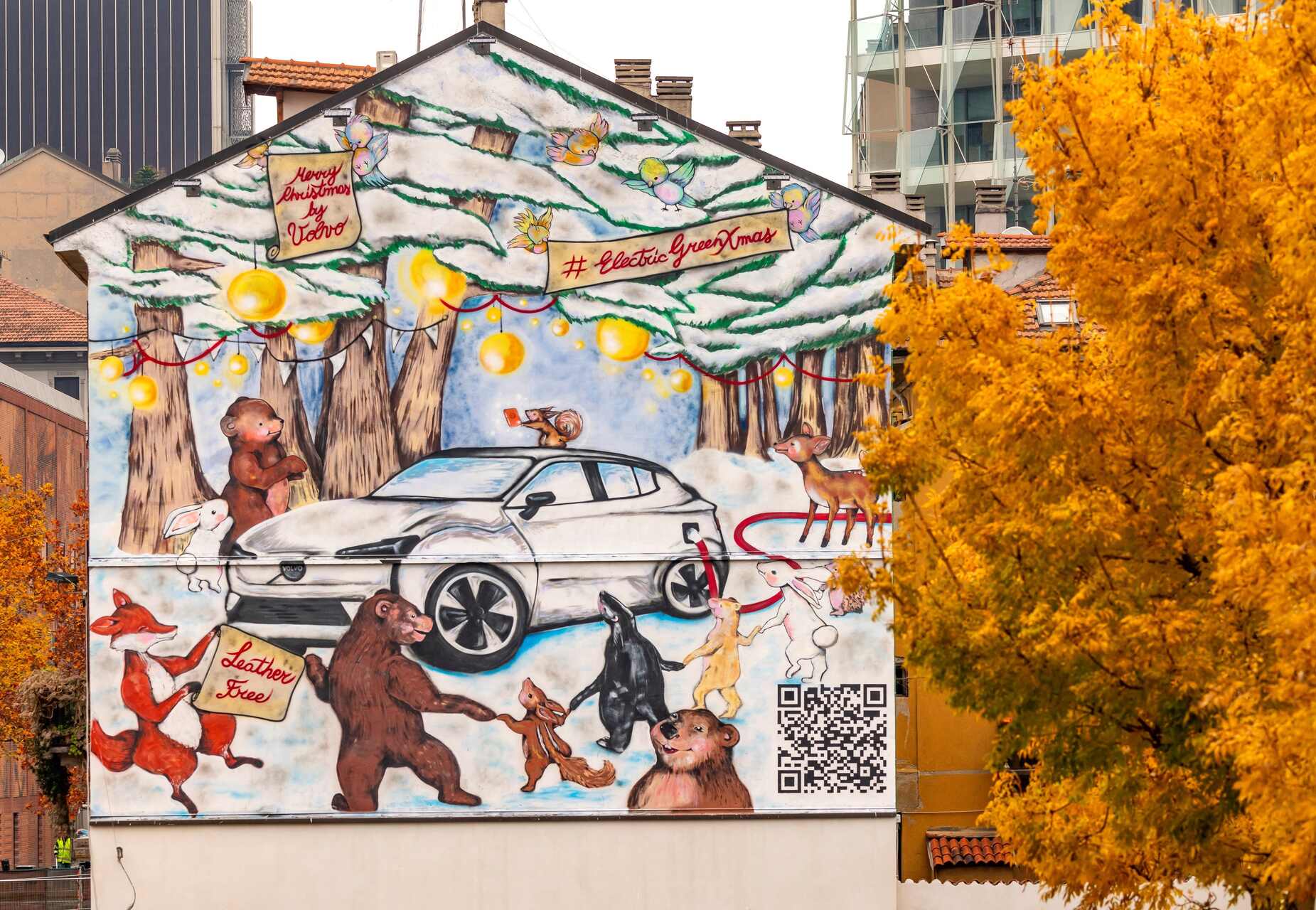 Volvo: mural Volvo memurnikan udara setara dengan emisi yang dihasilkan setiap hari oleh 22 mobil diesel Euro 6 dan 29 mobil bensin Euro 6