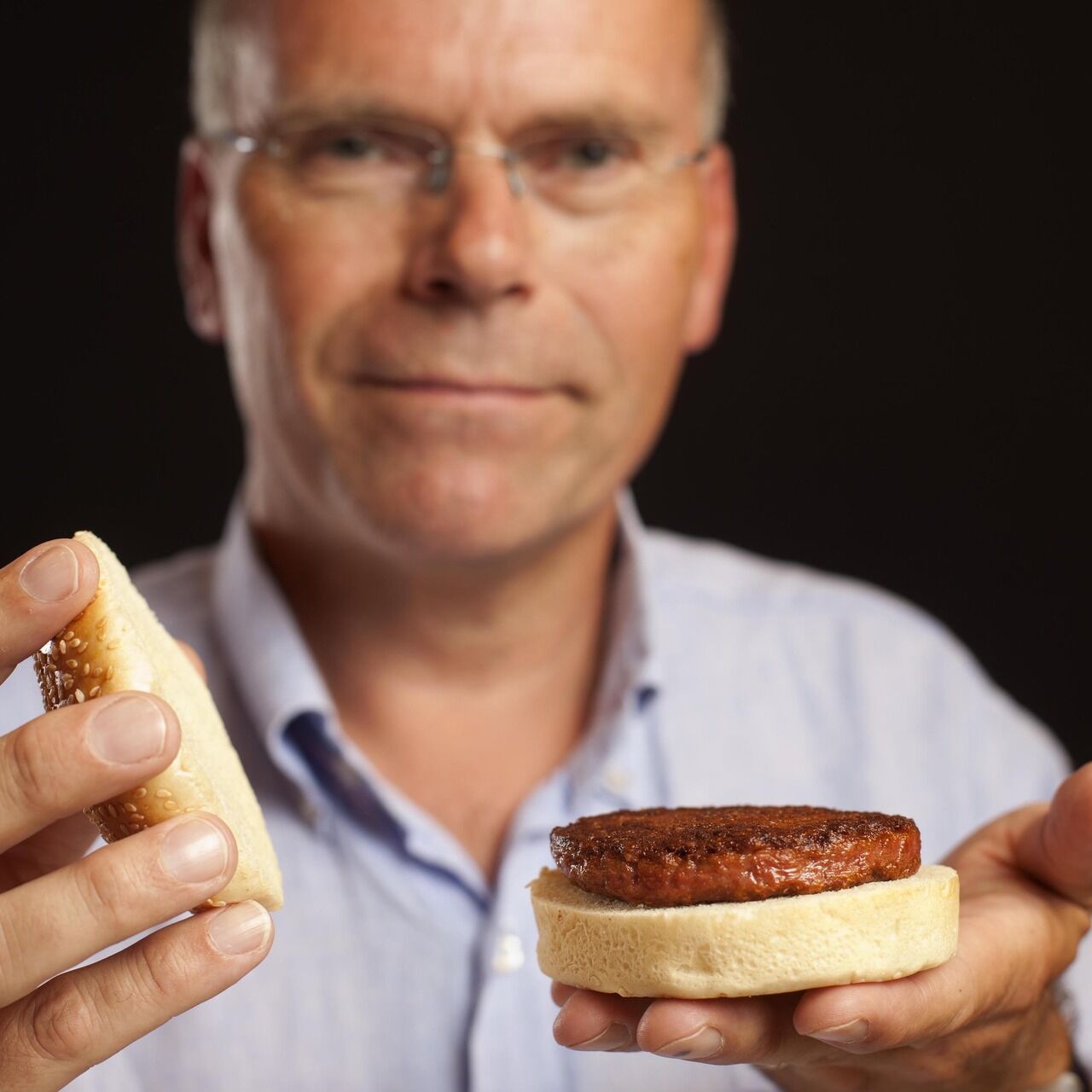 Культыфікаванае мяса: Марк Пост, «бацька» культывавання мяса, адкрывае свету першы гамбургер, выраблены з дапамогай клетачнай сельскай гаспадаркі