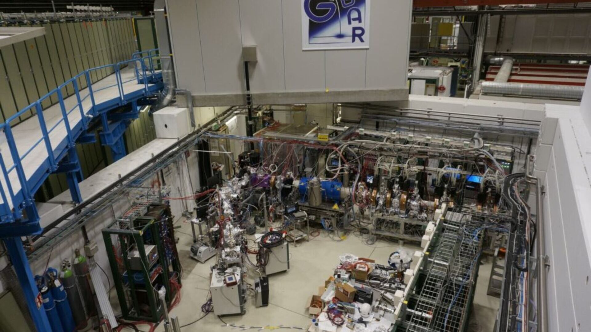 CERN: 2024'te Cenevre'deki Avrupa parçacık fiziği araştırma laboratuvarının yetmişinci doğum günü herkese açık olacak ve birçok ülkede daha fazla etkinlikle kutlanacak