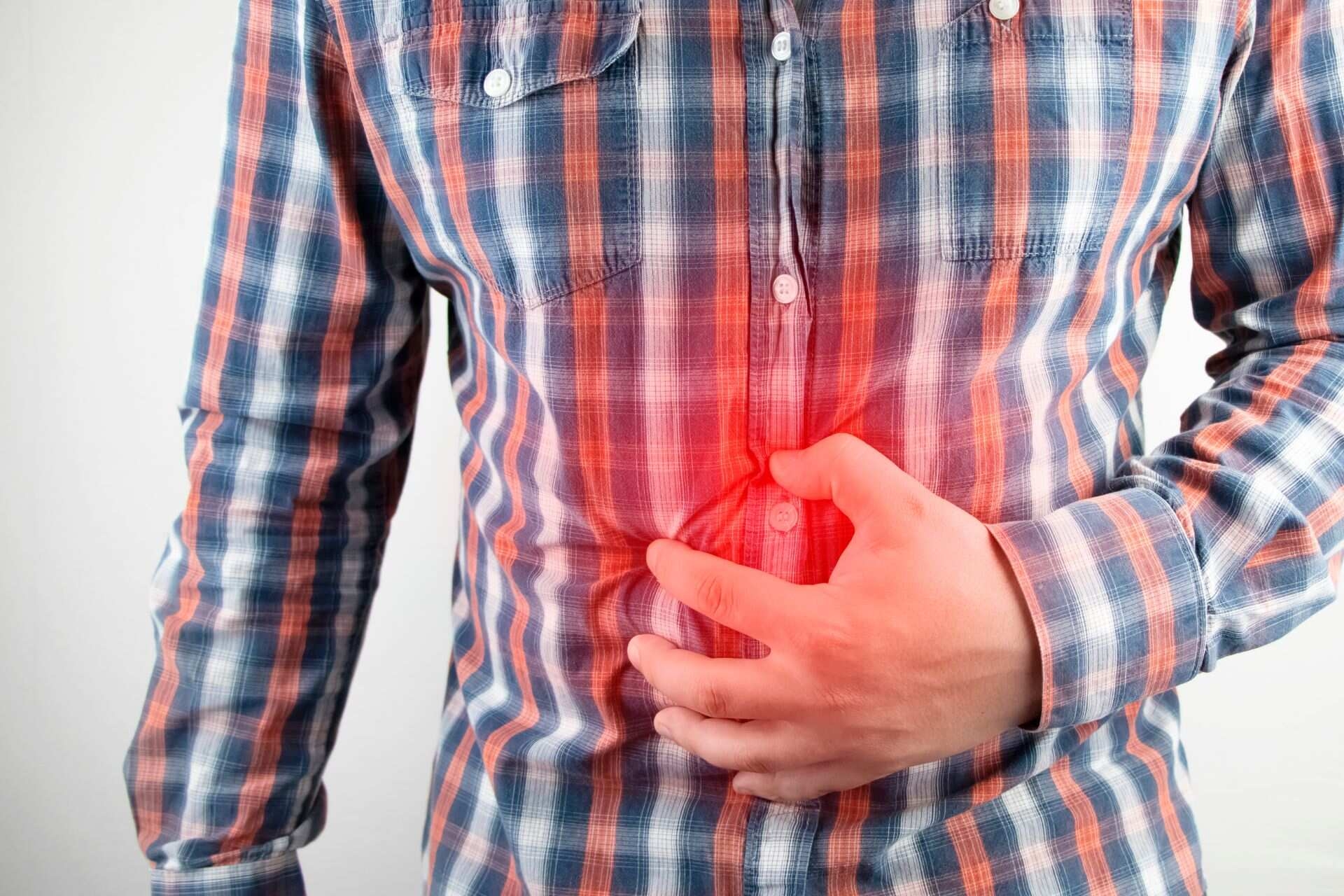 Bąbel żołądkowy: w kontakcie z przeponą i sercem powstaje nagromadzenie powietrza znajdującego się w żołądku