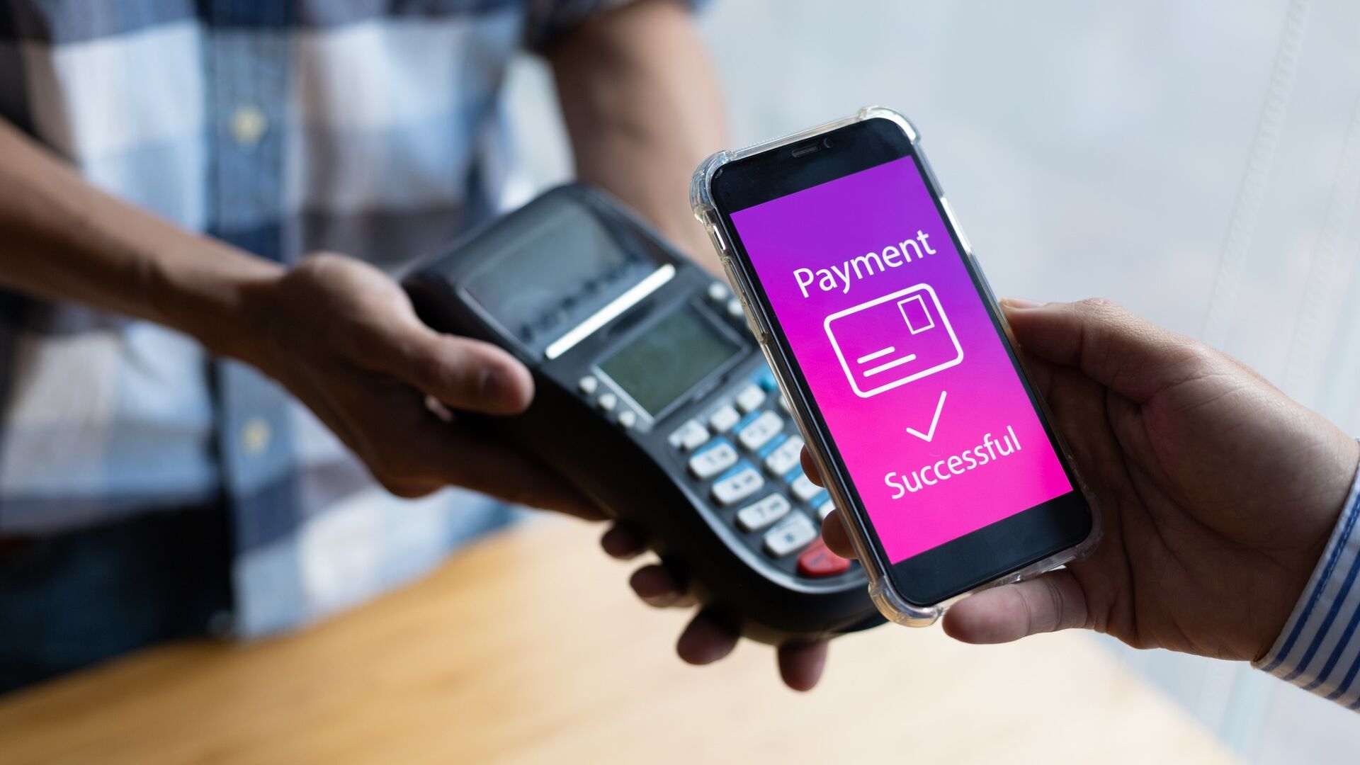 Mobiles Bezahlen: Um das Vertrauen der Verbraucher zu gewinnen, müssen die Vorteile des mobilen Bezahlens effektiv kommuniziert und Sicherheitsprobleme beseitigt werden
