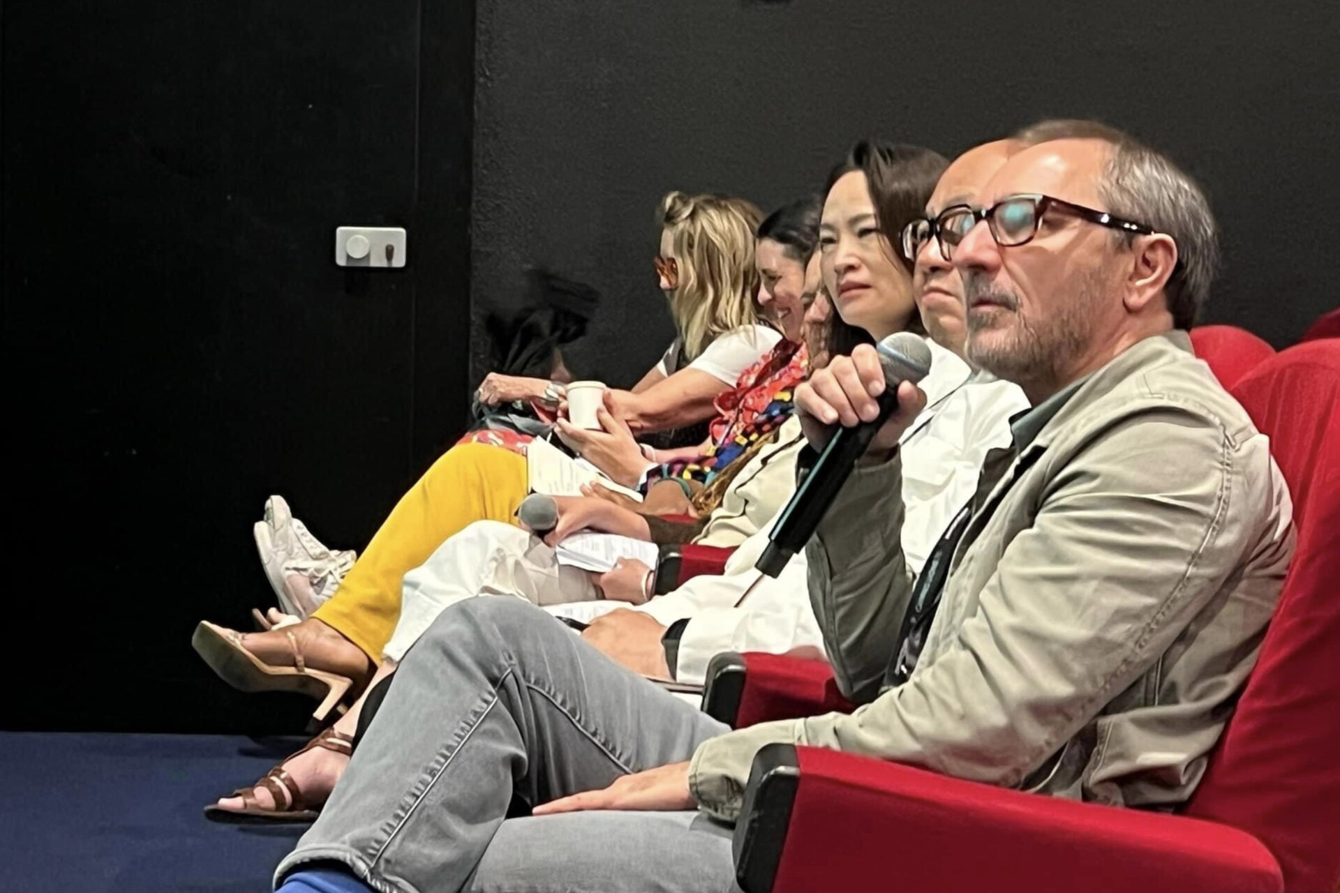 Accenture Song: David Droga, CEO des Unternehmens, im Publikum der „Lumière“ im Palais des Festivals in Cannes