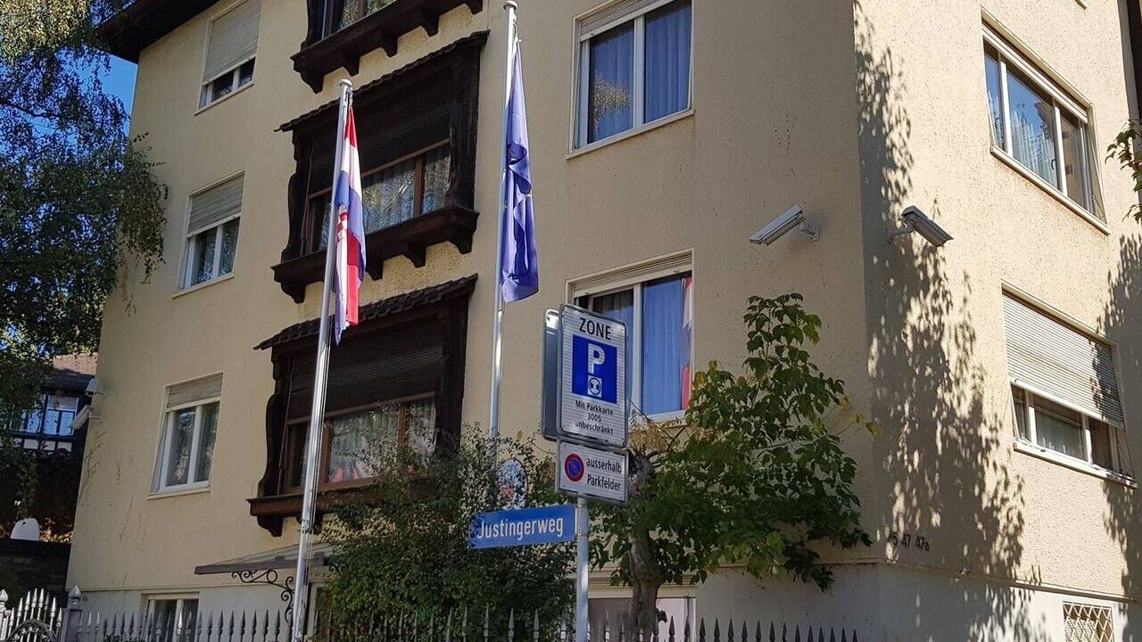 Bern-Zagreb: Bygningen af ​​Republikken Kroatiens ambassade i Bern, Schweiz