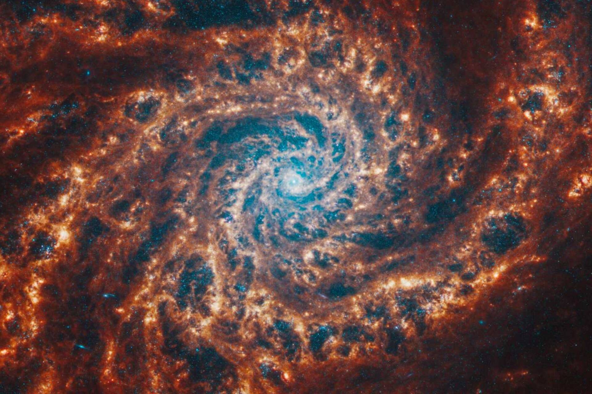 Master in Space Systems: en spiralgalakse avbildet av James Webb-teleskopet