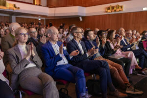 Fotogallery Digital Summit: le autorità in platea