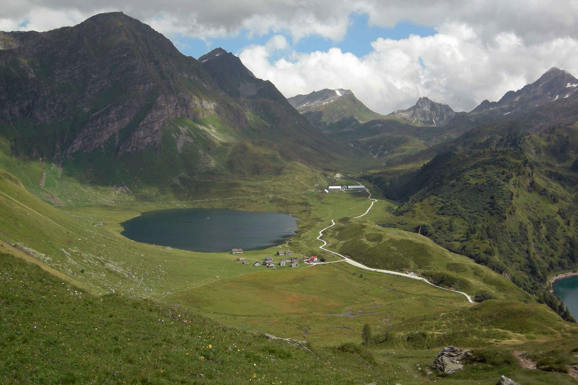 Come il cambiamento climatico impatta sui laghi d'alta quota